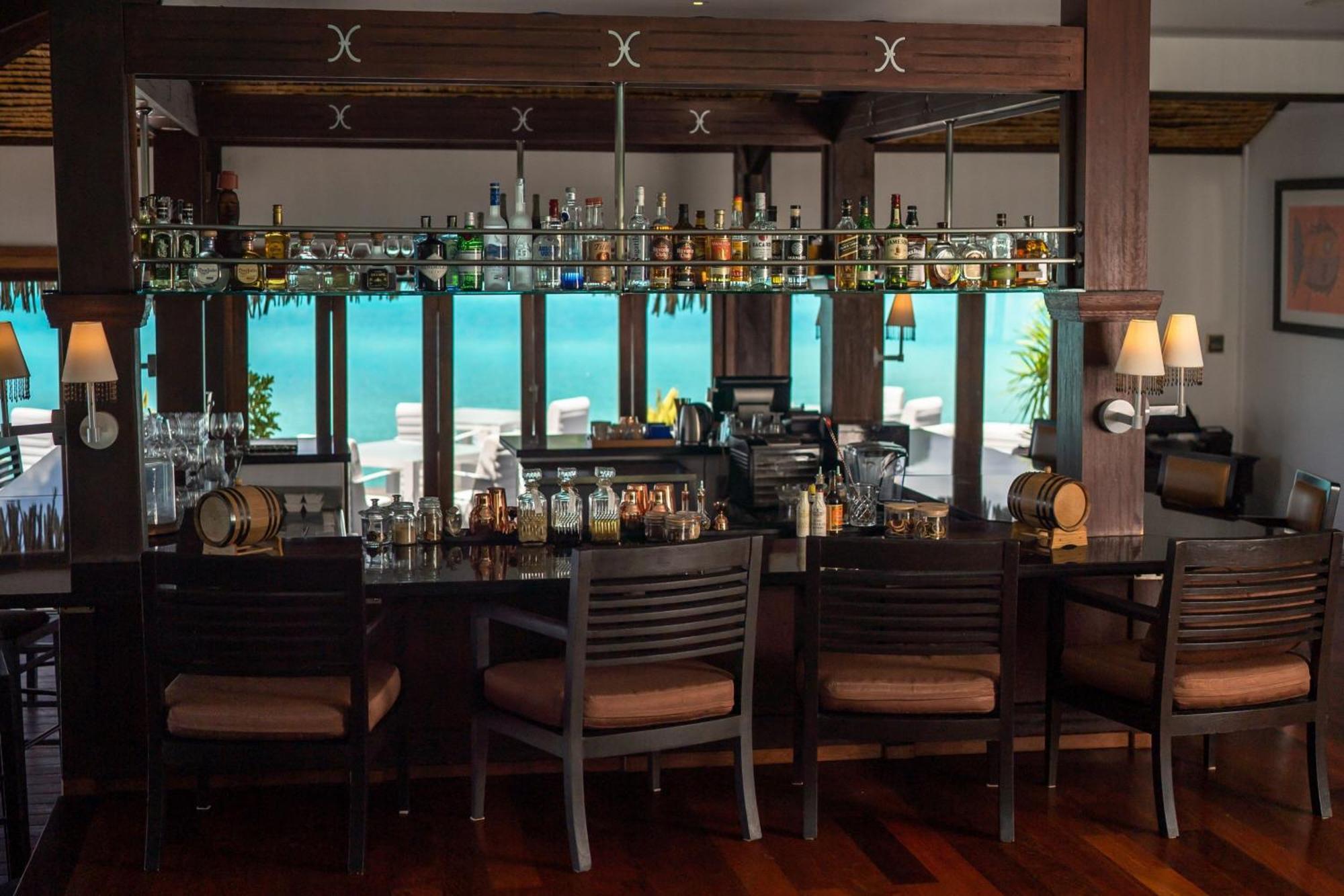 The St. Regis Bora Bora Resort Esterno foto