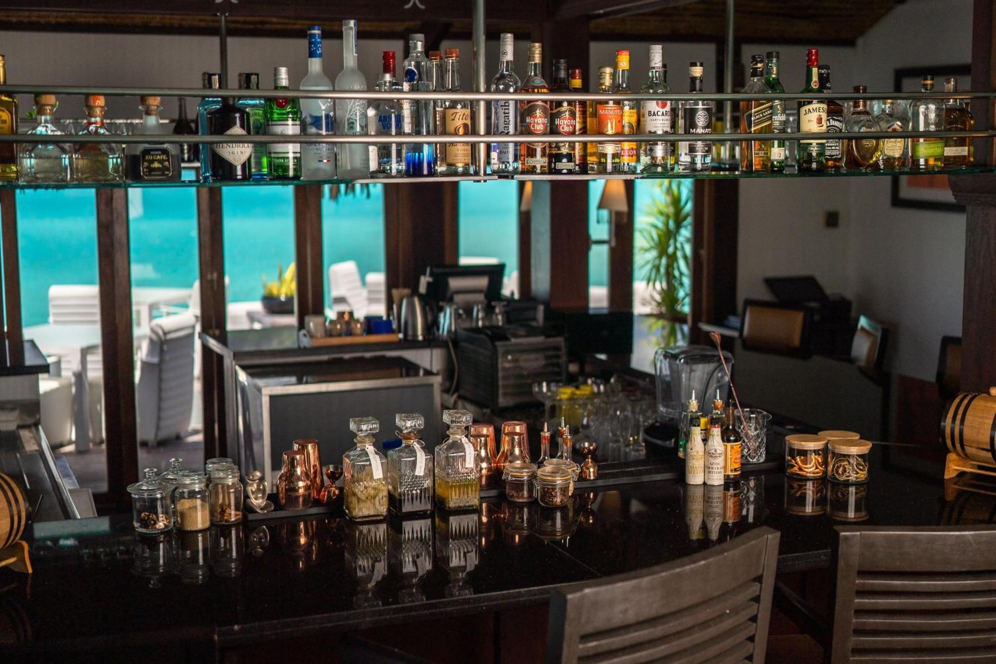The St. Regis Bora Bora Resort Esterno foto